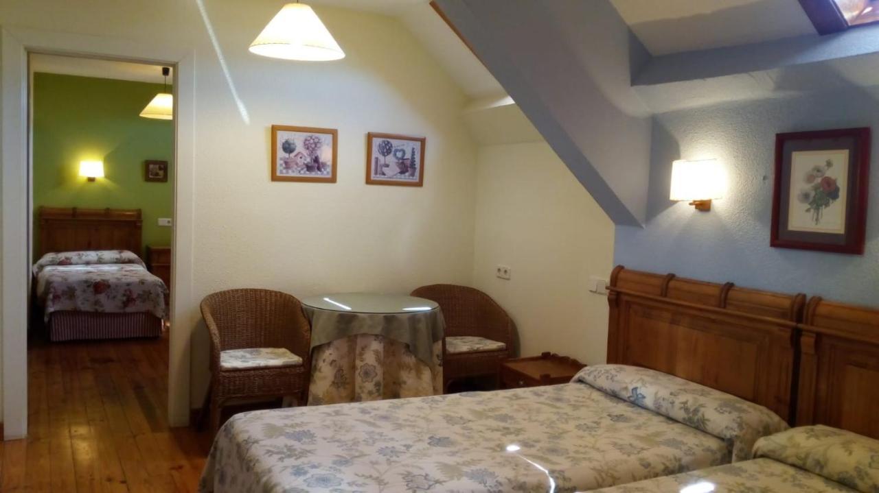 Hostal Casa Sario Jaurrieta Buitenkant foto
