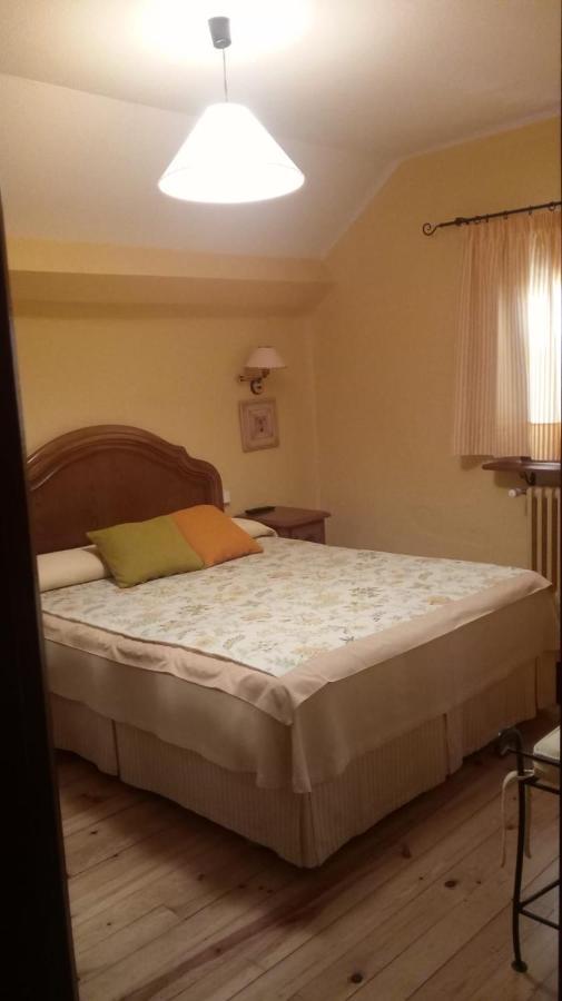 Hostal Casa Sario Jaurrieta Buitenkant foto