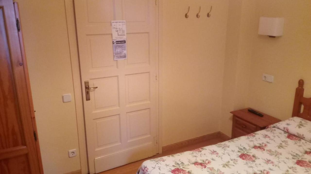 Hostal Casa Sario Jaurrieta Buitenkant foto